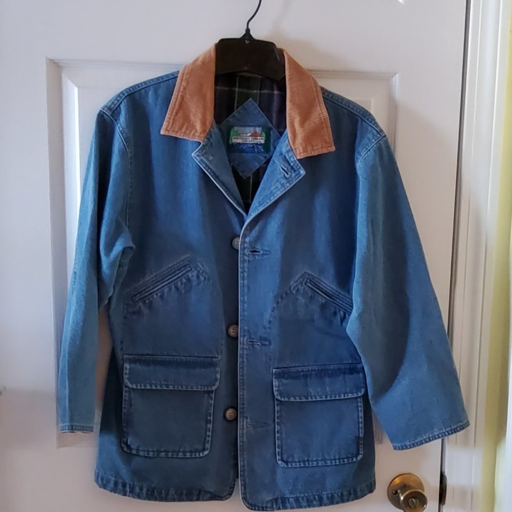 Denim Jacket With Plaid Lining in Medium